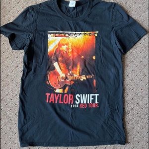 Red Tour T-shirt Taylor Swift